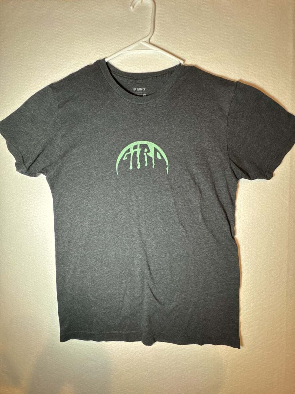 Giro Sport Design Logo Graphic T-Shirt